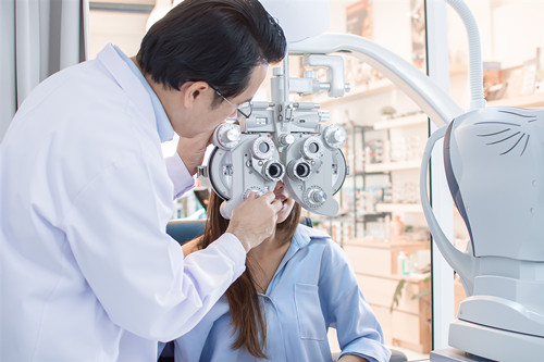 近视手术有副作用吗,近视手术的副作用是什么