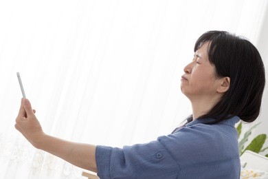 白内障的症状是什么,白内障怎么治疗 白内障的症状是什么,白内障怎么治疗