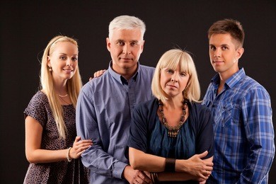 怎么治疗青光眼,青光眼的症状和表现是什么 怎么治疗青光眼,青光眼的症状和表现是什么