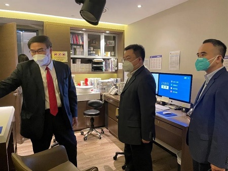 深圳市商务局领导参观香港希玛眼科,推动港资医疗机构